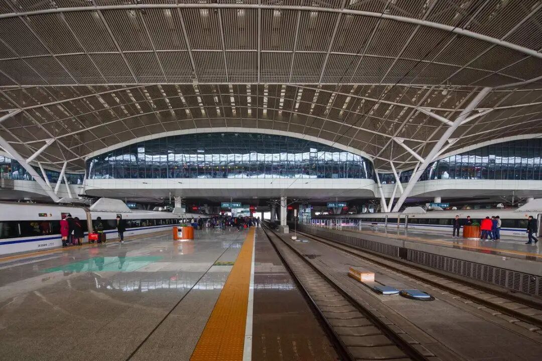 四川修建一座高铁站,是渝昆高铁新增车站,规模是2台4线